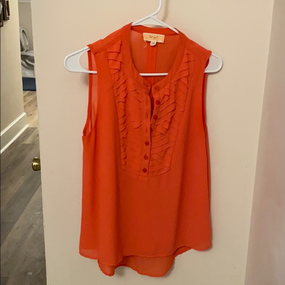 Coral tee
